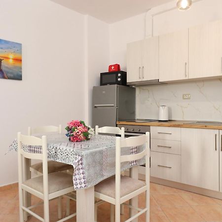 Sunny Side Apartments Vlorë 外观 照片